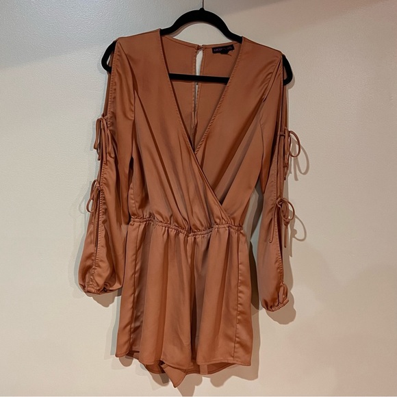 Material Girl Pants - Material Girl Brown Long Sleeve Romper, Sz Medium
